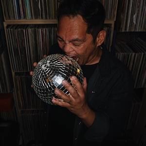 Meet your Posher, Adrian